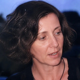 Portrait of Ellie Rees